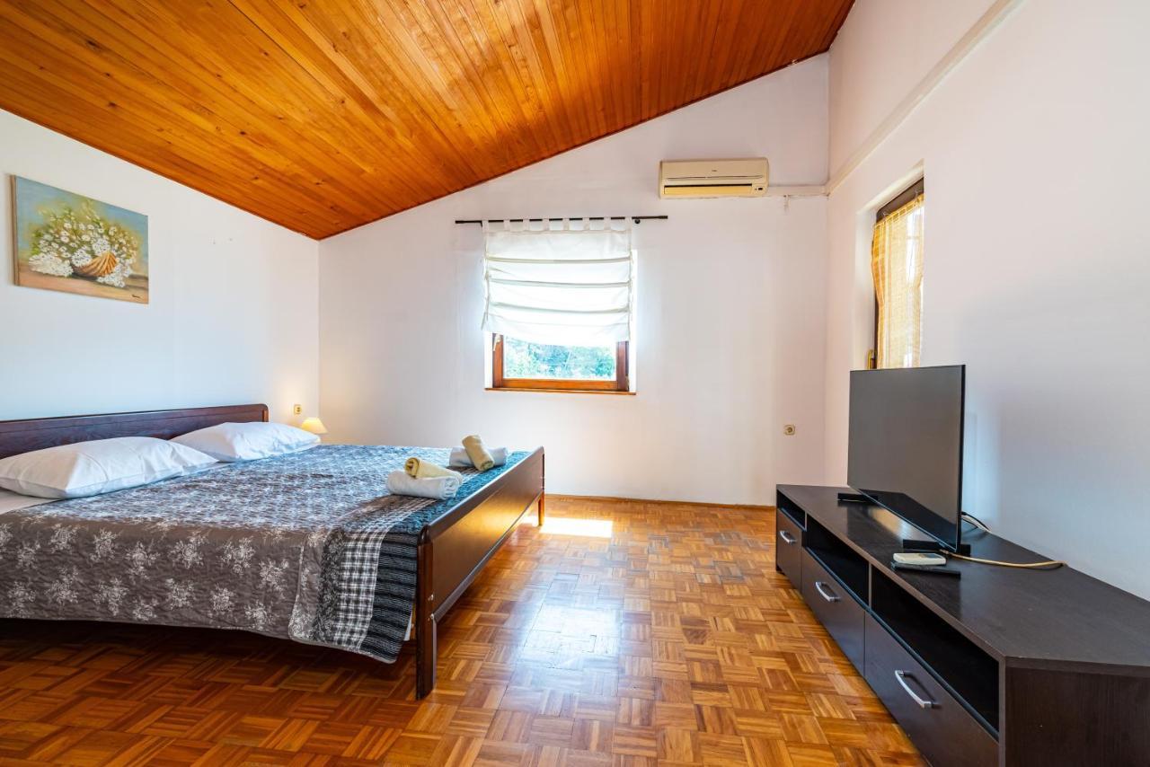 Apartment Sea And Mountain With Pool Novigrad  Cameră foto