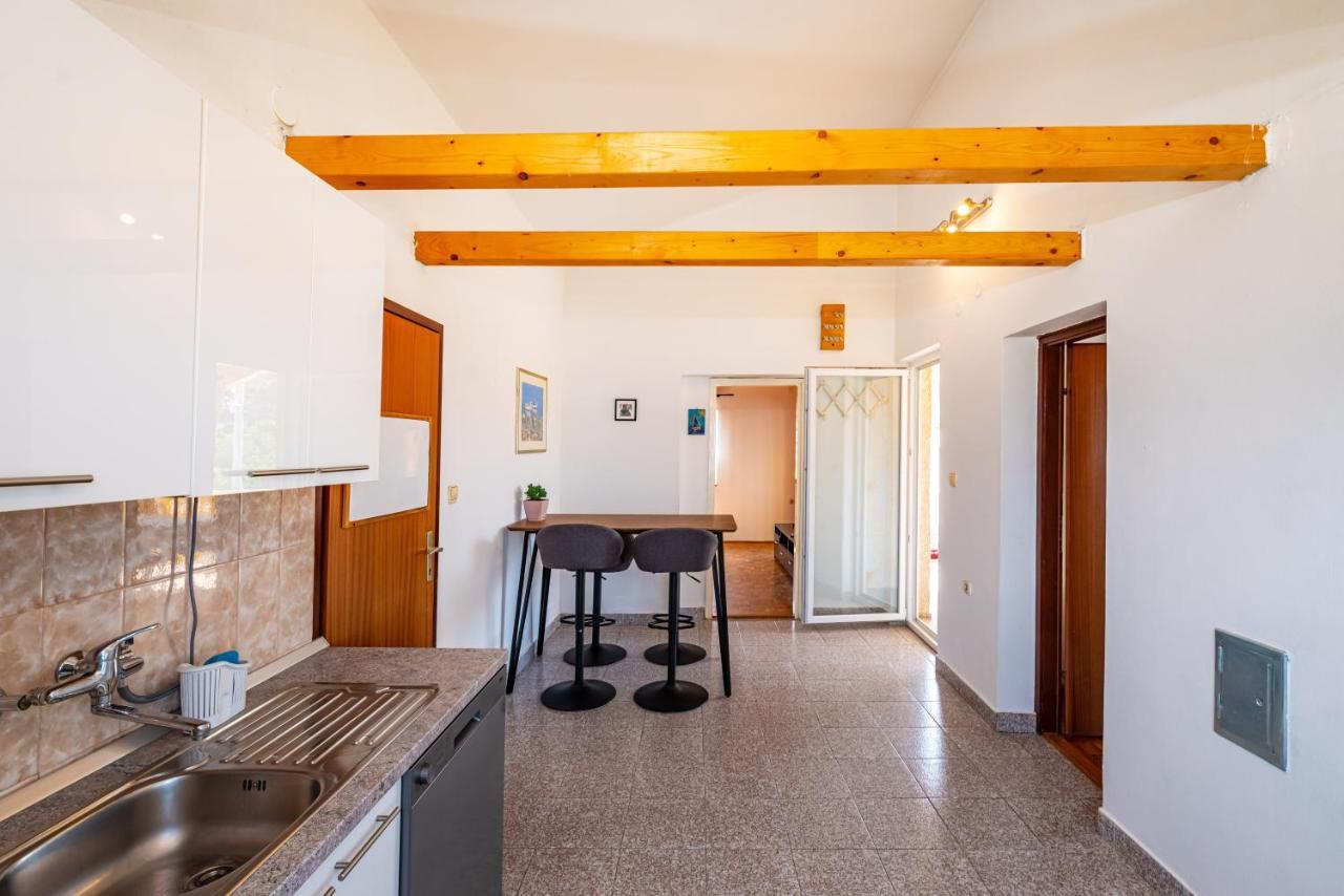 Apartment Sea And Mountain With Pool Novigrad  Cameră foto