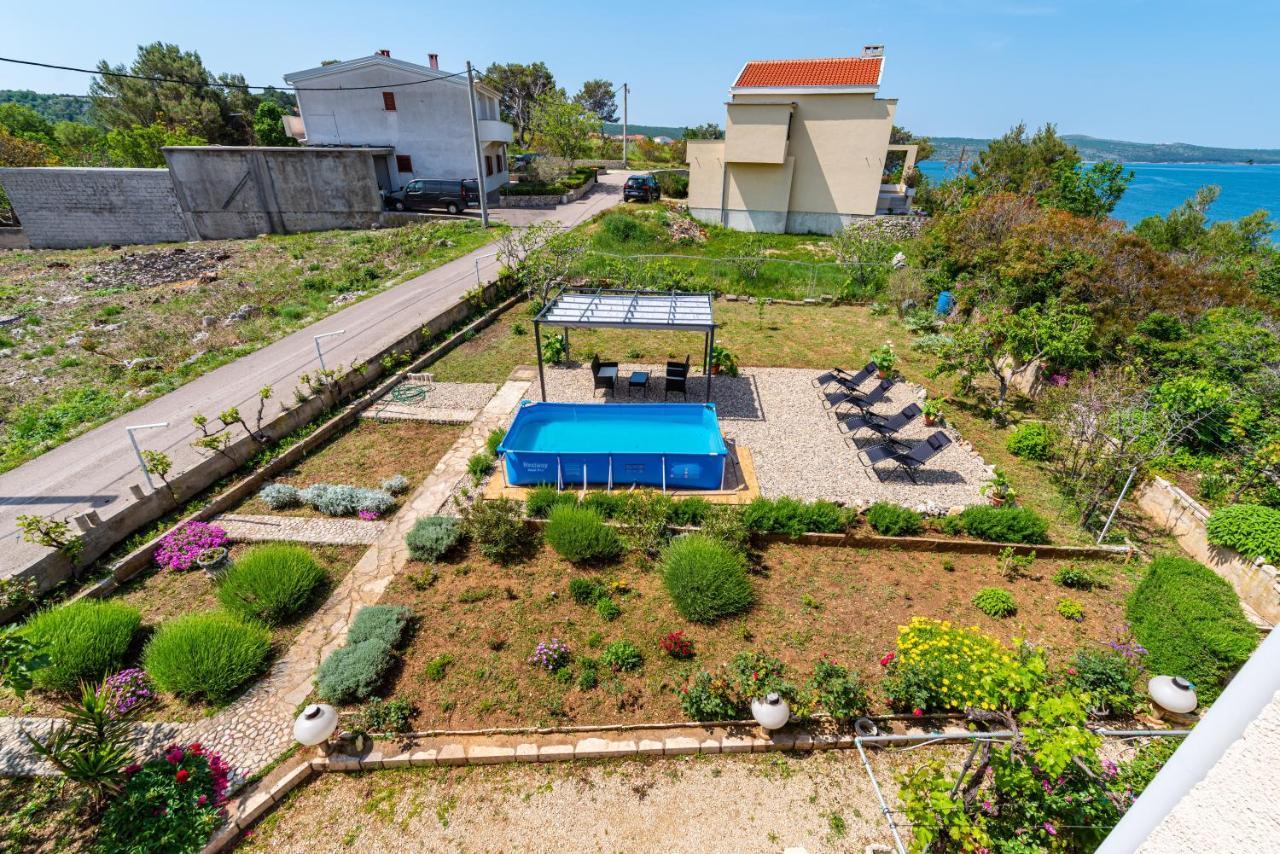 Apartment Sea And Mountain With Pool Novigrad  Cameră foto