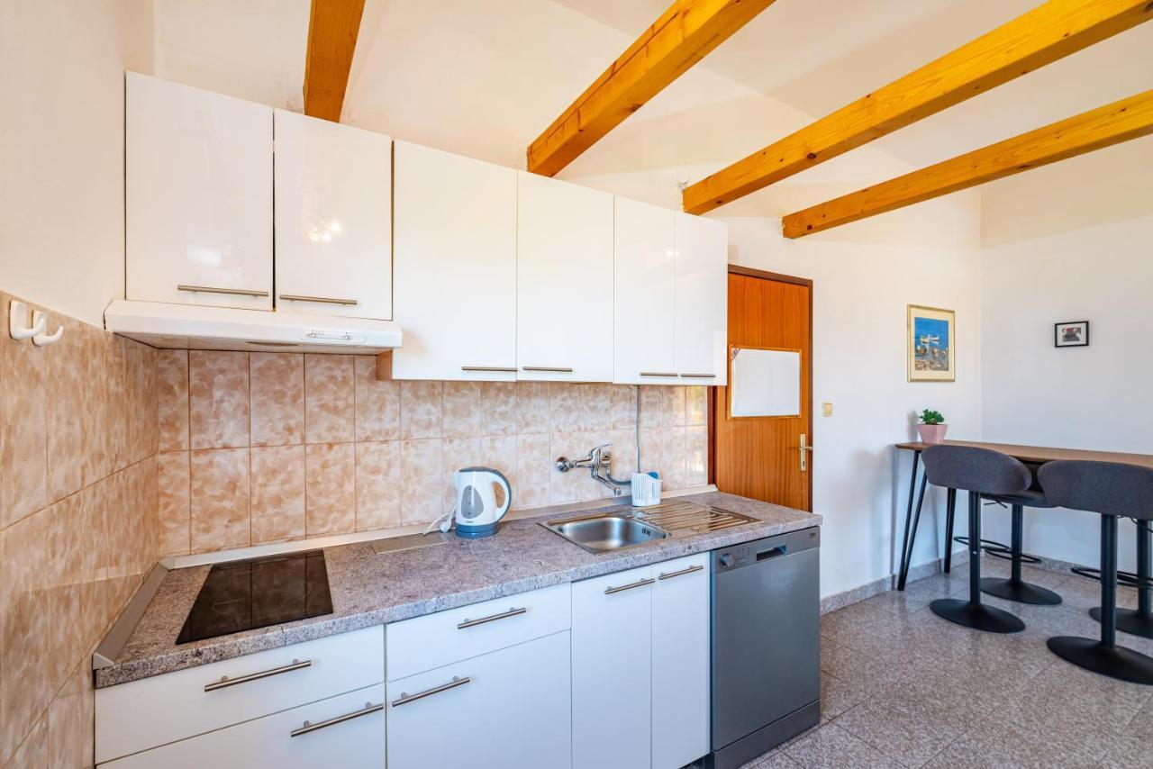 Apartment Sea And Mountain With Pool Novigrad  Exterior foto